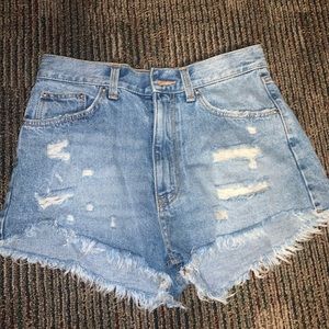 Distressed High Rise Short